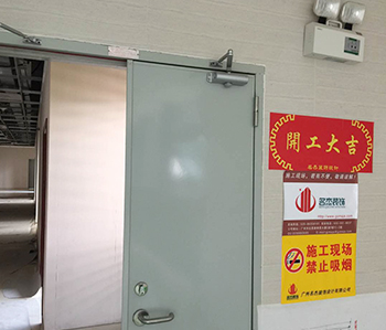 直擊飛仕商城裝修項(xiàng)目現(xiàn)場！